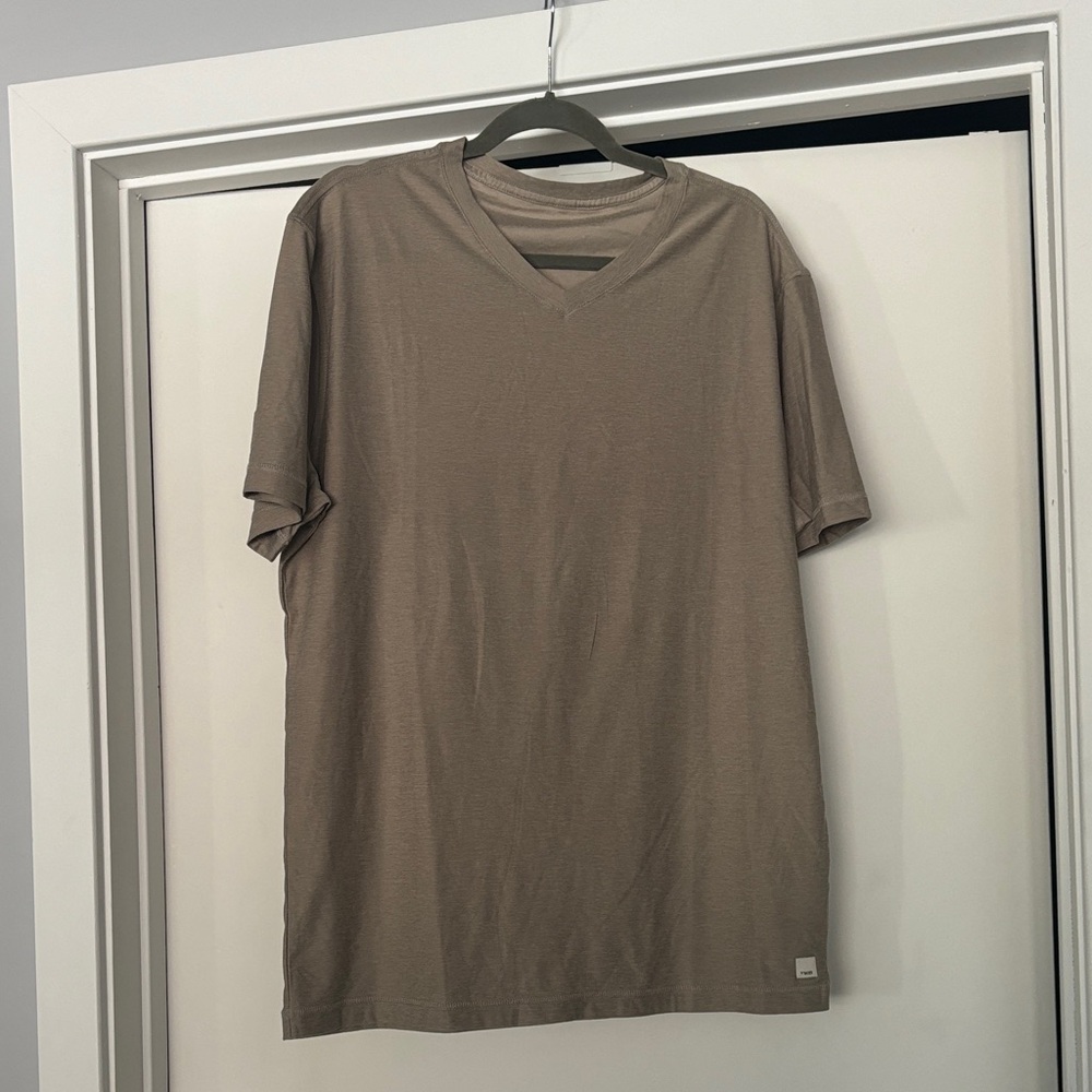 Vuori Strato Tech V Neck Tee